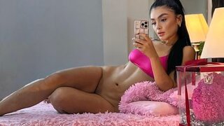 Holly Brensone's Webcam