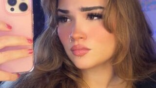 X0x0bunny's Webcam