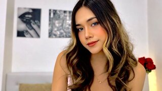 StormiThompson's Webcam