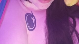 Curvyandflirty424's Webcam