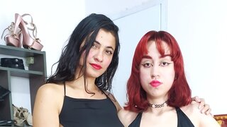 BelindaAndCrista's Webcam