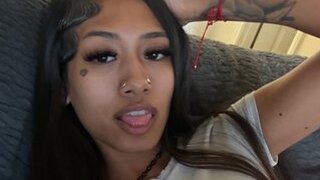 KikiRoseXO's Webcam