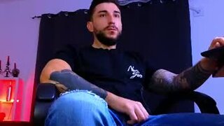 mightyaaron's Webcam