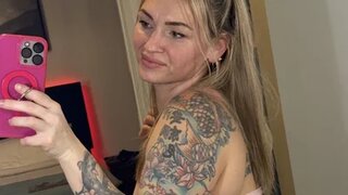 MaggieMayI's Webcam