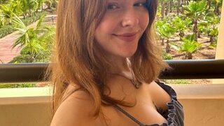 peachypeachiz's Webcam