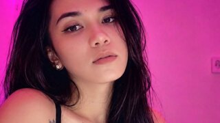 ThaniaStewart's Webcam