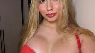 BombBlondie's Webcam